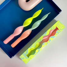 Load image into Gallery viewer, Dip Dye Curly * Miami Edition Yellow