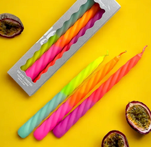 Load image into Gallery viewer, Dip Dye Twisted * Shades of Passionfruit
